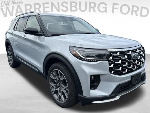 Used 2025 Ford Explorer Platinum w/ Ultimate Package AWD/4WD image 1