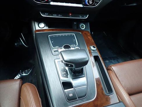 Used 2020 Audi Q5 2.0T Premium Plus AWD/4WD image 22