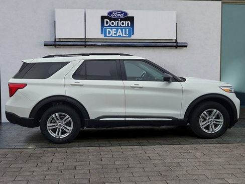 Certified 2023 Ford Explorer XLT w/ Equipment Group 202A AWD/4WD image 2