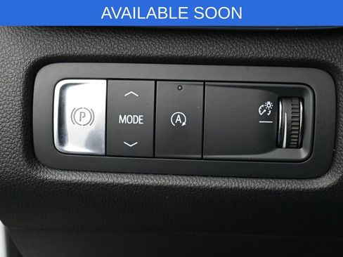 Used 2024 GMC Acadia Elevation w/ Luxury Package image 15