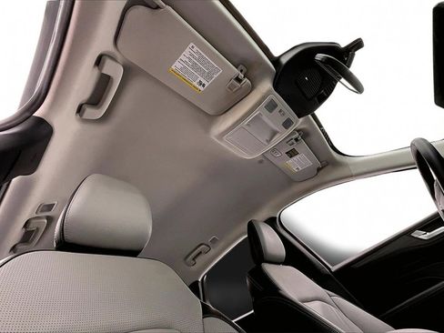 Used 2025 Ford Escape SE w/ PHEV Premium Package image 22