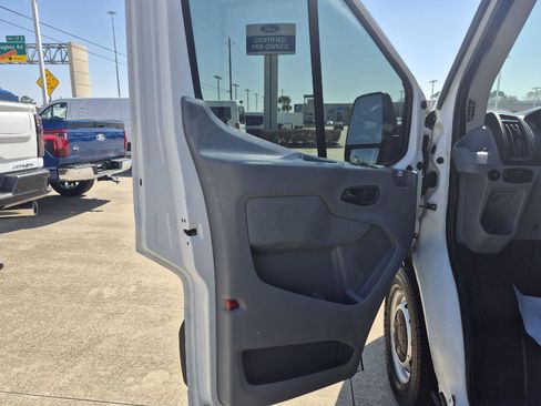 Used 2019 Ford Transit 350 XL image 9