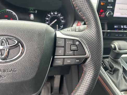 Used 2023 Toyota Sienna XSE image 23