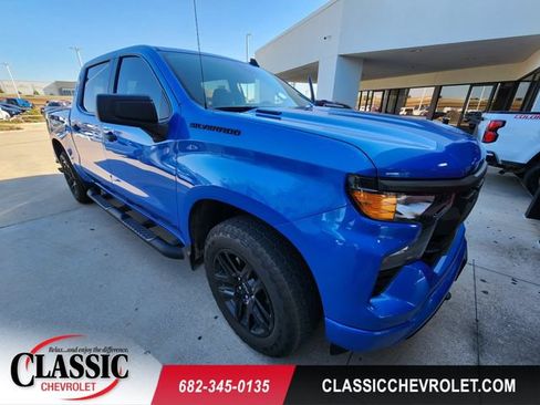 Used 2025 Chevrolet Silverado 1500 Custom w/ Turbomax Blackout Package AWD/4WD image 1