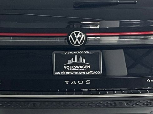 New 2025 Volkswagen Taos SE image 33
