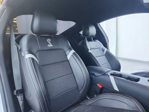 Used 2020 Ford Mustang Shelby GT500 w/ Technology Package RWD image 24