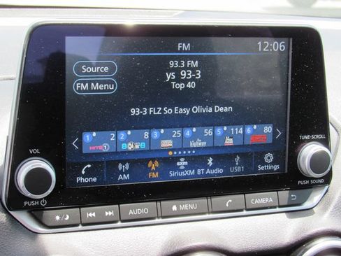 Used 2024 Nissan Sentra SV FWD image 22