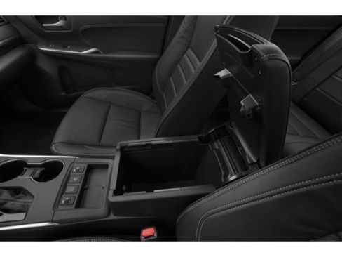 Used 2015 Toyota Camry XLE w/ Moonroof Package FWD image 18