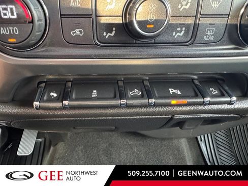 Used 2014 Chevrolet Silverado 1500 LTZ AWD/4WD image 23