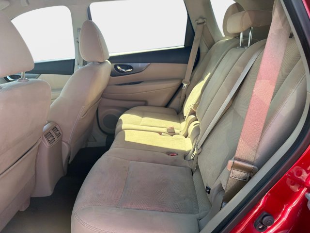 Used 2016 Nissan Rogue S w/ Appearance Package FWD image 12