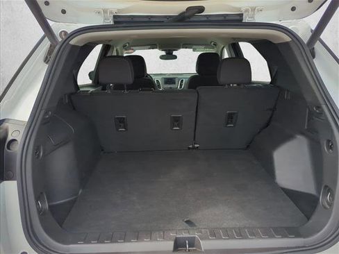 Used 2024 Chevrolet Equinox LT AWD/4WD image 7
