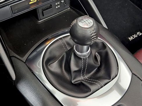 Used 2020 MAZDA MX-5 Miata Grand Touring image 13