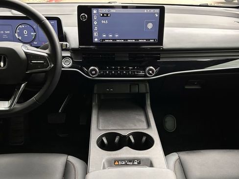 Used 2024 Honda Prologue Touring image 18