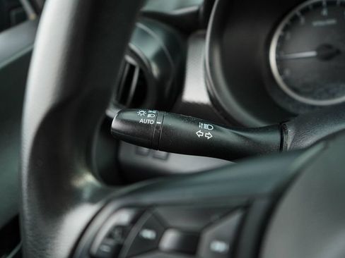 Used 2019 Nissan Kicks S FWD image 33