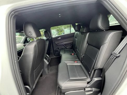 Certified 2022 Volkswagen Atlas Cross Sport SE AWD/4WD image 25