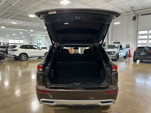 Used 2022 Mitsubishi Outlander SEL image 41