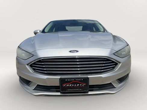 Used 2018 Ford Fusion SE FWD image 6