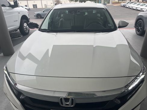 Used 2019 Honda Accord EX image 2