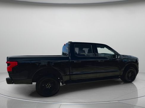 Used 2025 Ford F150 Lightning XLT image 31