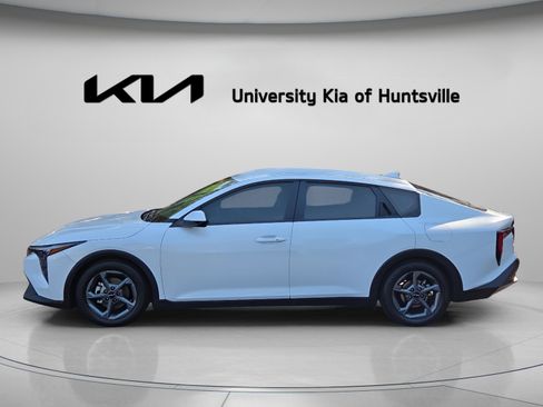 Used 2025 Kia K4 LXS FWD image 4