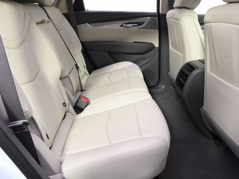 New 2025 Cadillac XT5 Premium Luxury w/ LPO, Floor Liner Package AWD/4WD image 18