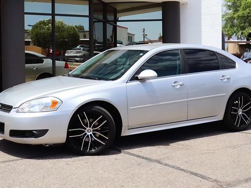 Used 2011 Chevrolet Impala LT FWD image 3