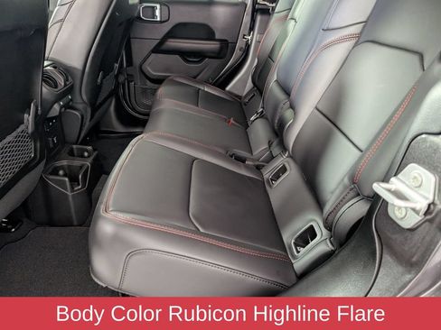 Used 2025 Jeep Gladiator Rubicon AWD/4WD image 28