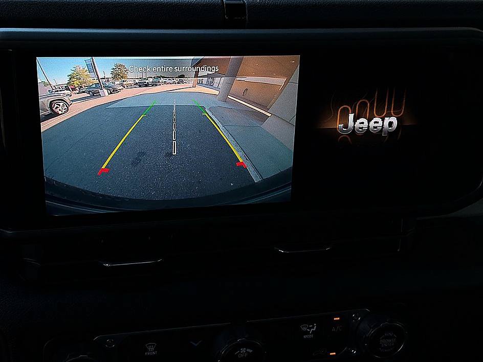 Used 2024 Jeep Wrangler Sport AWD/4WD image 12
