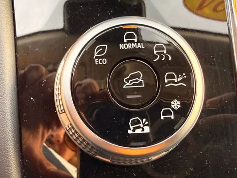 Used 2024 Mitsubishi Outlander Ralliart image 28