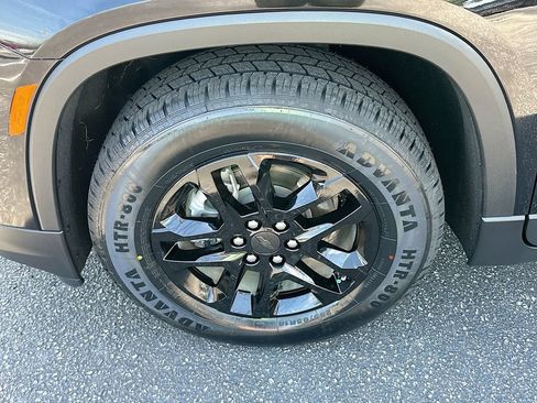 Used 2023 Chevrolet Traverse LS w/ Safety Package FWD image 30