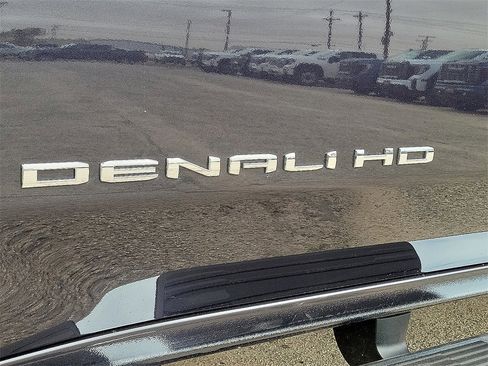 New 2026 GMC Sierra 2500 Denali w/ Denali Reserve Package image 9