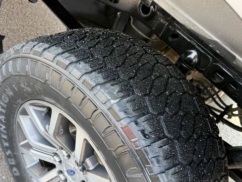 Used 2021 Ford F150 Lariat w/ Trailer Tow Package image 43