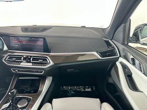Used 2023 BMW X5 xDrive40i w/ Premium Package image 23