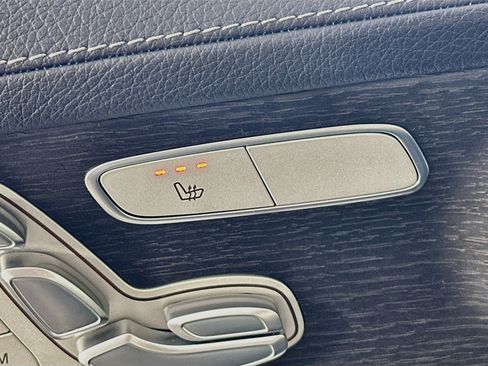 Used 2022 Mercedes-Benz GLC 43 AMG 4MATIC image 19