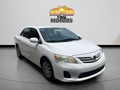 Used 2013 Toyota Corolla LE FWD image 13