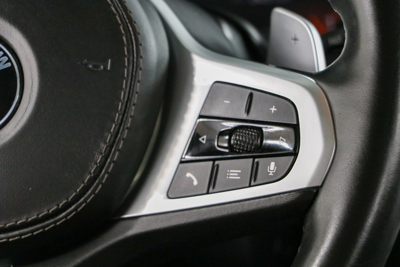 Used 2020 BMW X5 sDrive40i w/ M Sport Package RWD image 14