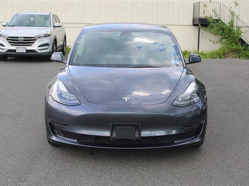 Used 2023 Tesla Model 3 Standard Range RWD image 2