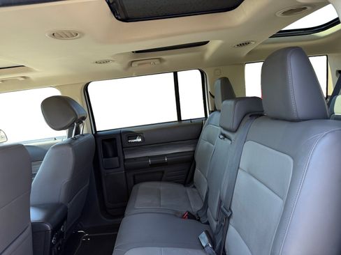 Used 2019 Ford Flex SEL w/ Equipment Group 202A FWD image 11