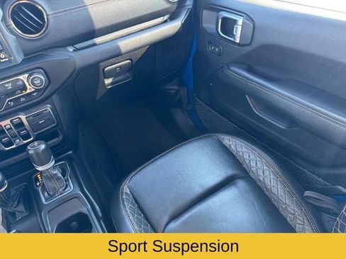 Used 2023 Jeep Gladiator Overland image 19