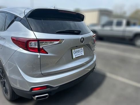 New 2026 Acura RDX SH-AWD image 9