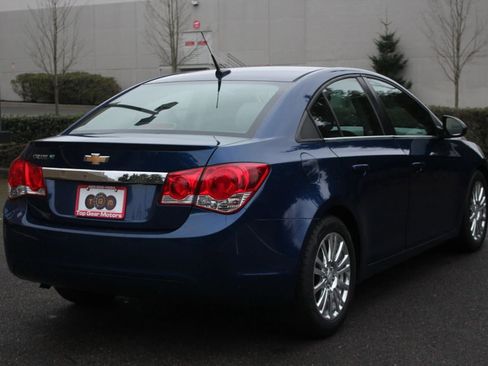 Used 2013 Chevrolet Cruze Eco image 6