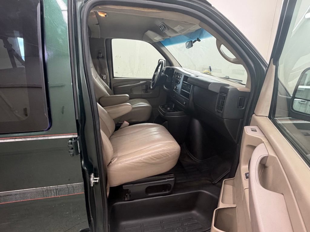 Used 2011 Chevrolet Express 3500 LS RWD image 9
