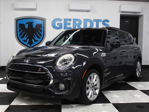 Used 2017 MINI Cooper Clubman S image 1