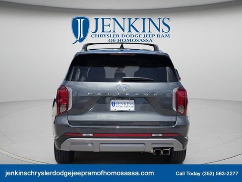 Used 2025 Hyundai Palisade SEL FWD image 6