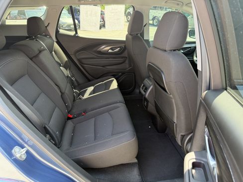 Used 2024 GMC Terrain SLE FWD image 10