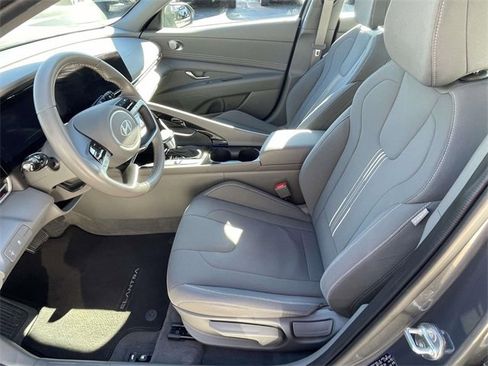 Certified 2024 Hyundai Elantra SEL w/ Convenience Package image 13