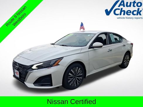 Certified 2023 Nissan Altima 2.5 SV w/ SV Premium Package AWD/4WD image 13