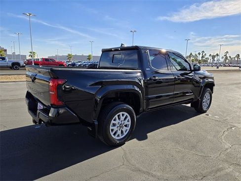 Certified 2025 Toyota Tacoma SR5 image 4
