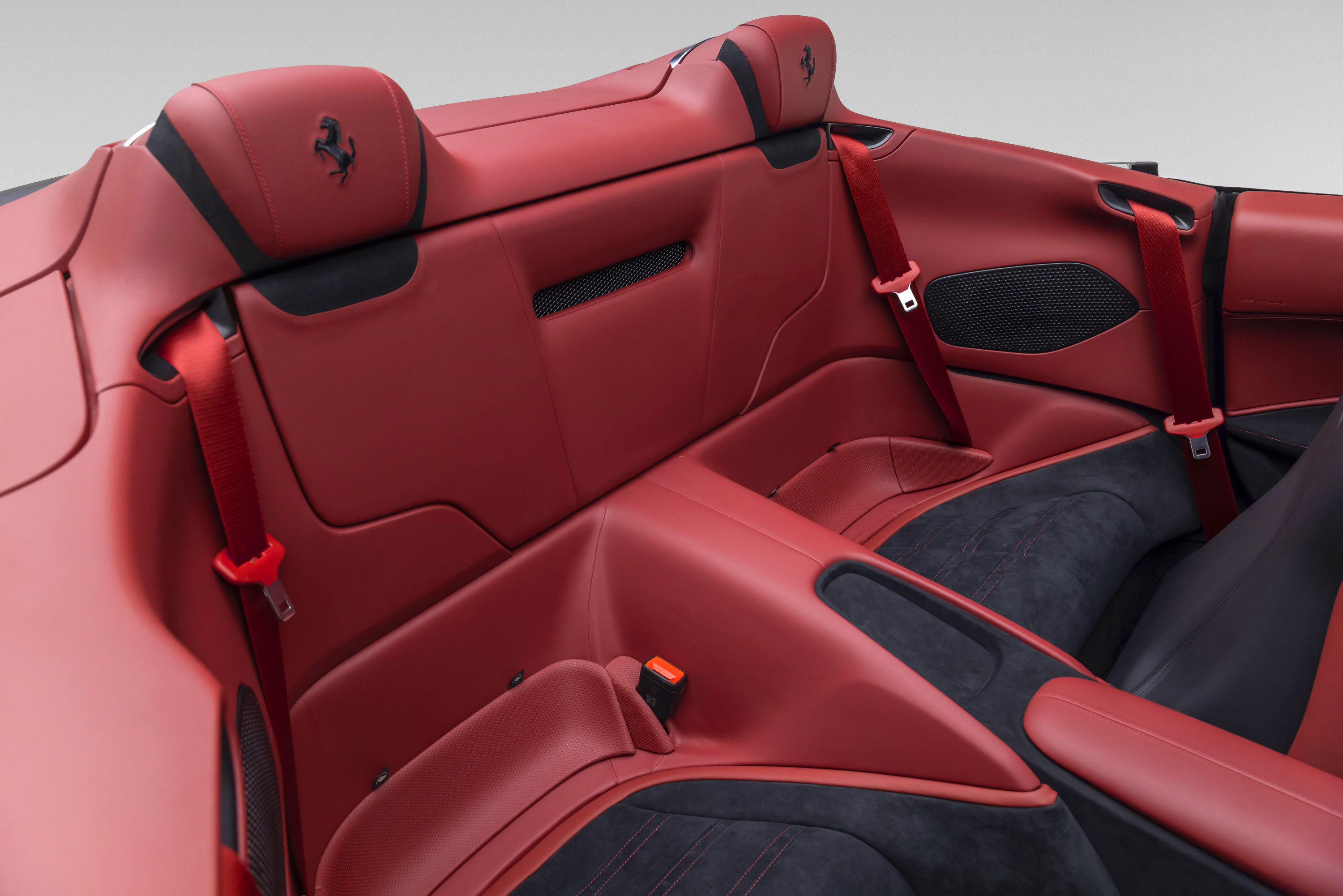 Certified 2024 Ferrari Roma Spider RWD image 57