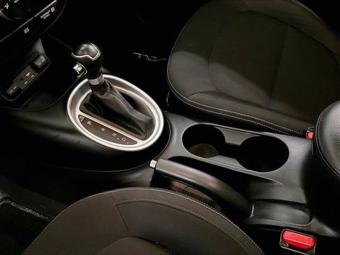 Used 2016 Kia Soul FWD image 16